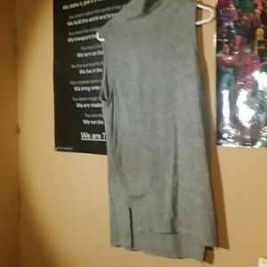 Long title neck yarn shirt